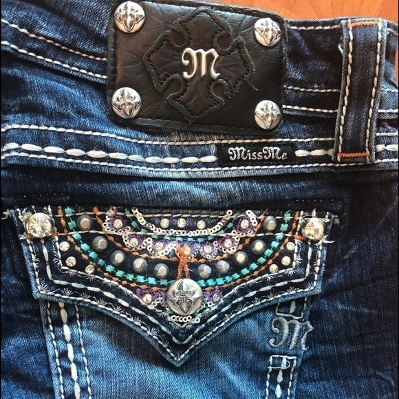 Miss Me Signature Boot Jeans - Picture 6 of 16